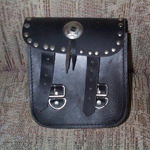 Motorcycle handlebar leather bag